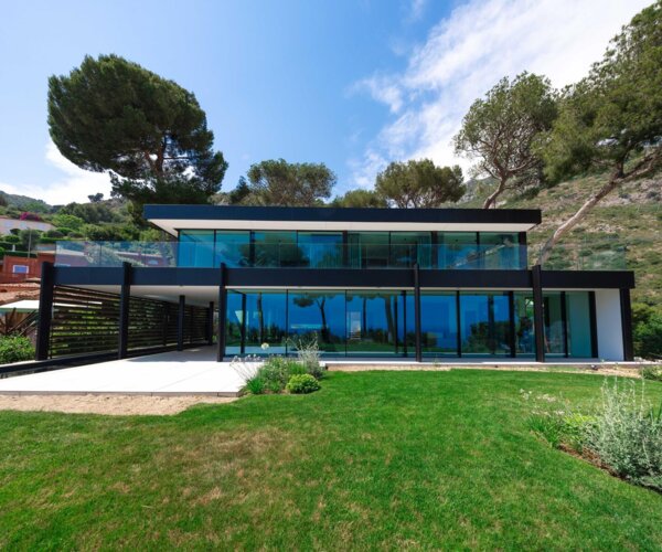 Villa contemporaine avec vue mer panoramique aux portes de Monaco | 1/40