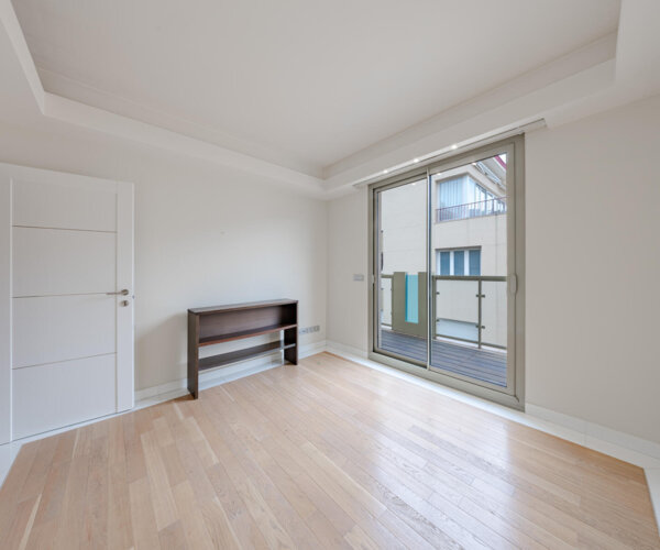 ATTICO SUL TETTO DUPLEX – VILLA LES PINS | 1/21