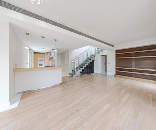 ATTICO SUL TETTO DUPLEX – VILLA LES PINS | 1/21