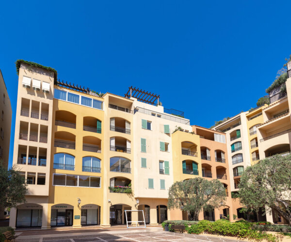 MAGNIFICENT 3 BEDROOM APARTMENT FURNISHED AND RENOVATED - FONTVIEILLE | 1/16