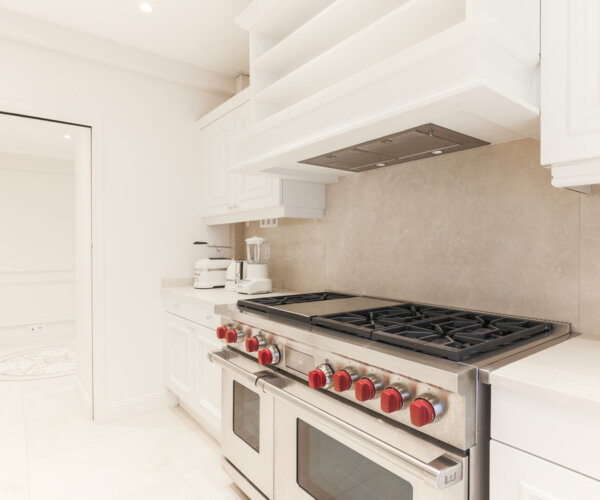 SUMPTUOUS APARTMENT COMPLETELY RENOVATED | 1/10