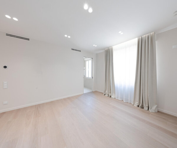 STUPENDO APPARTAMENTO DI QUADRILOCALI COMPLETAMENTE RISTRUTTURATO - GRANDE BRETAGNE | 1/29